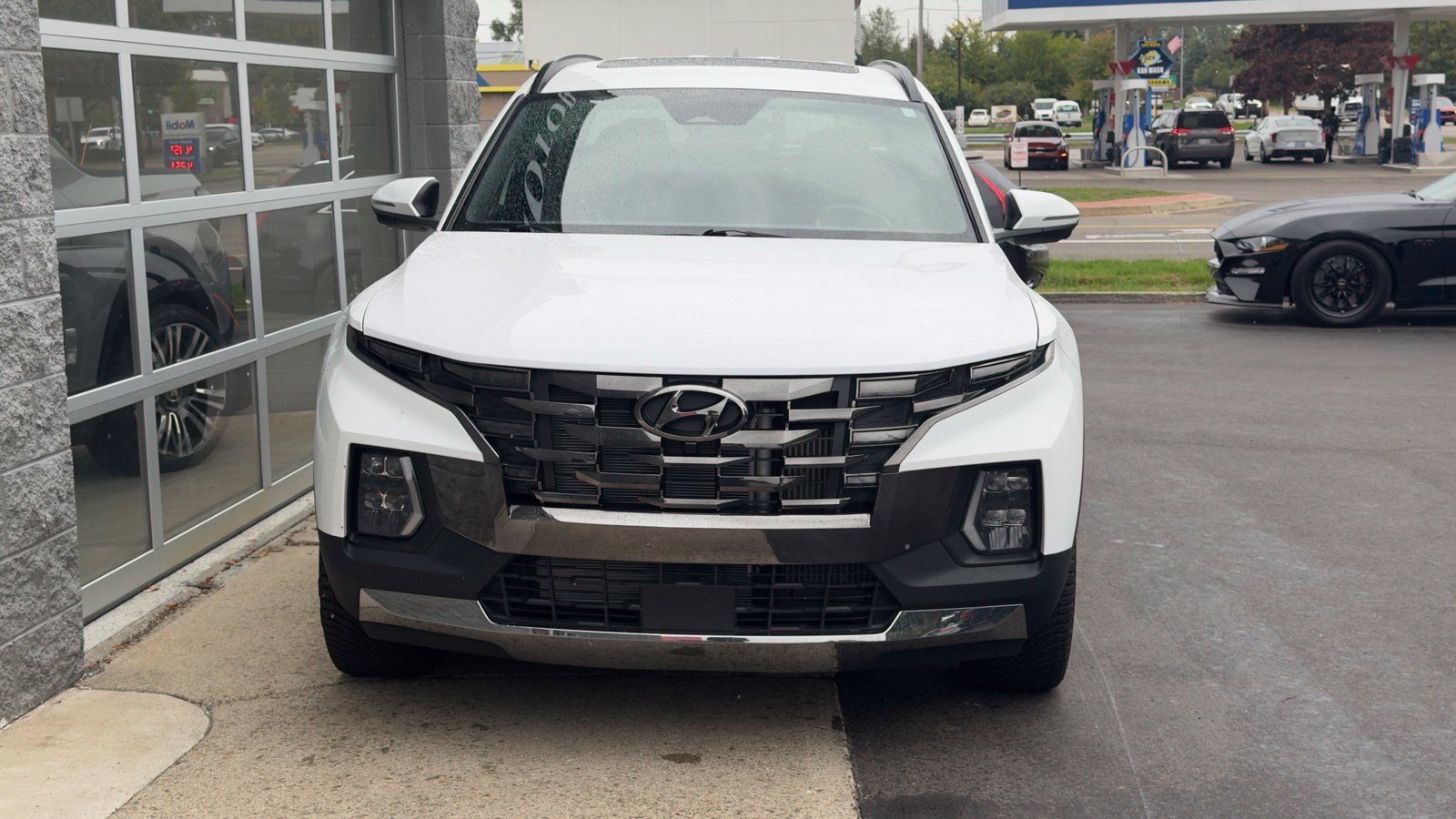 Used 2022 Hyundai Santa Cruz Limited AWD/4WD image 2
