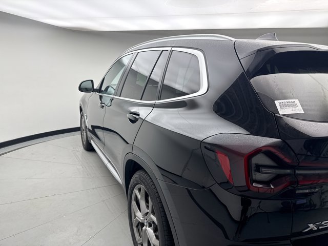 Used 2023 BMW X3 xDrive30i w/ Premium Package w/ZPA image 3