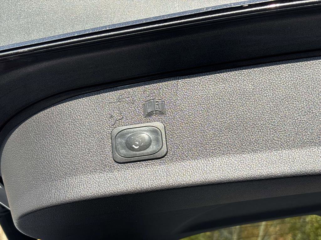 Used 2016 Ford Escape Titanium image 14