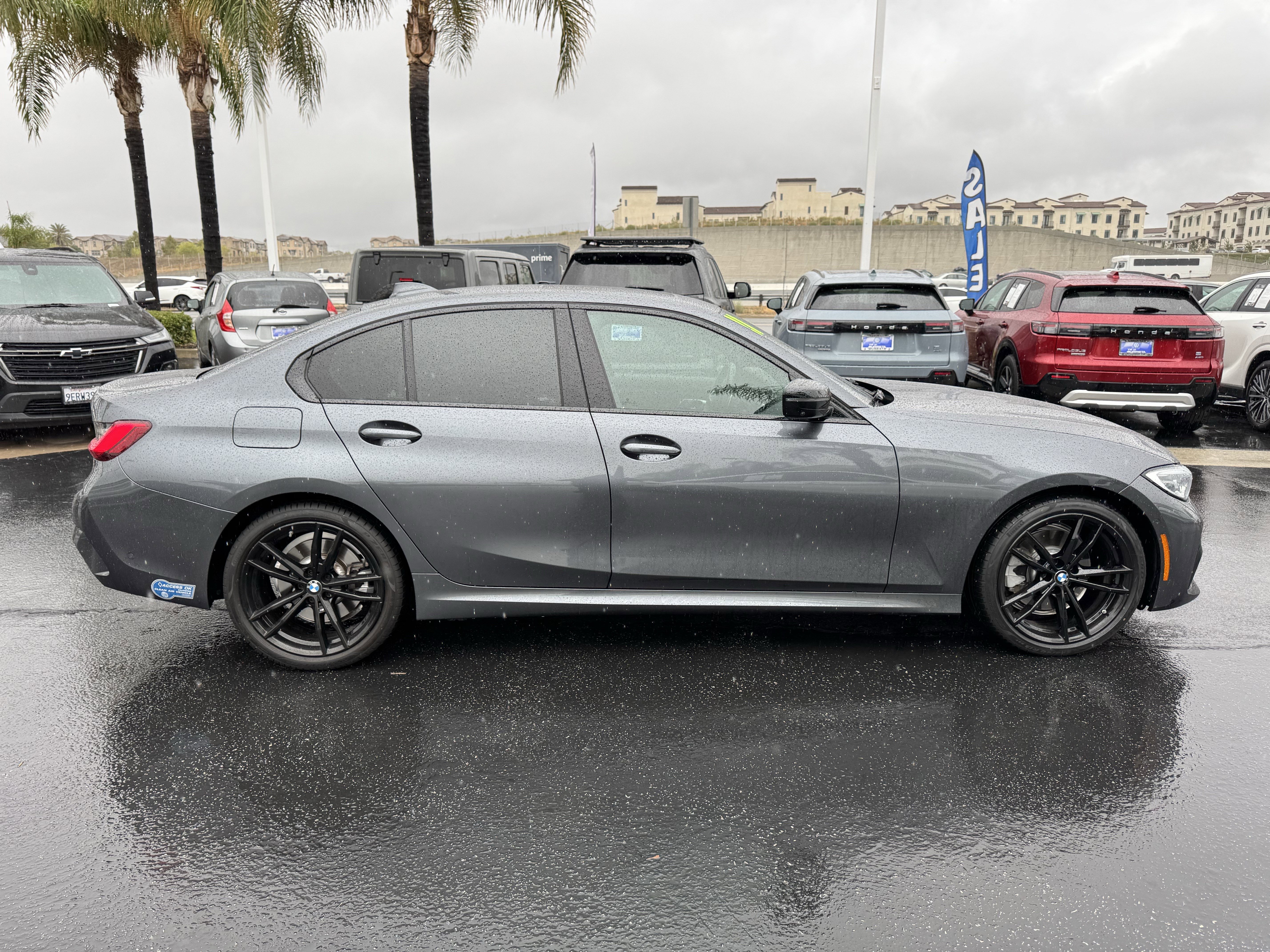 Used 2021 BMW 330e w/ M Sport Package image 11