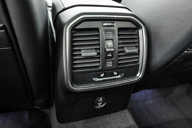 Used 2025 Porsche Macan image 22