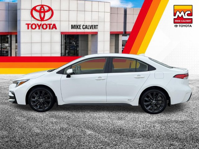 Certified 2026 Toyota Corolla SE w/ SE Premium Package AWD/4WD image 5