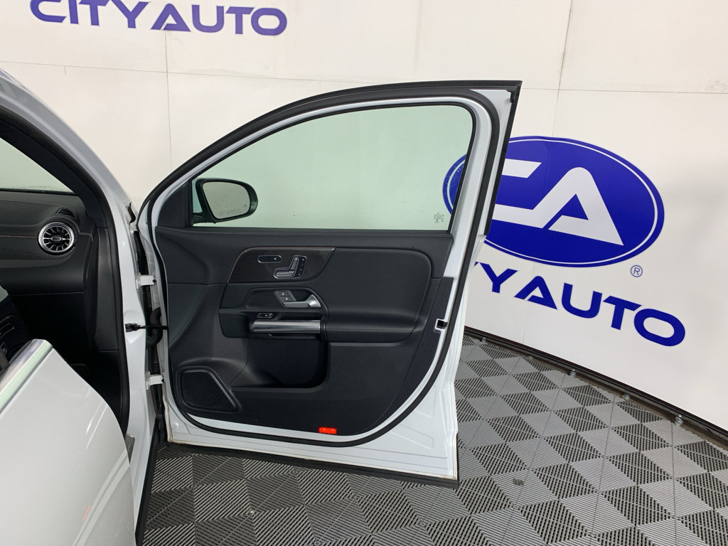 Used 2022 Mercedes-Benz GLA 35 AMG 4MATIC image 40