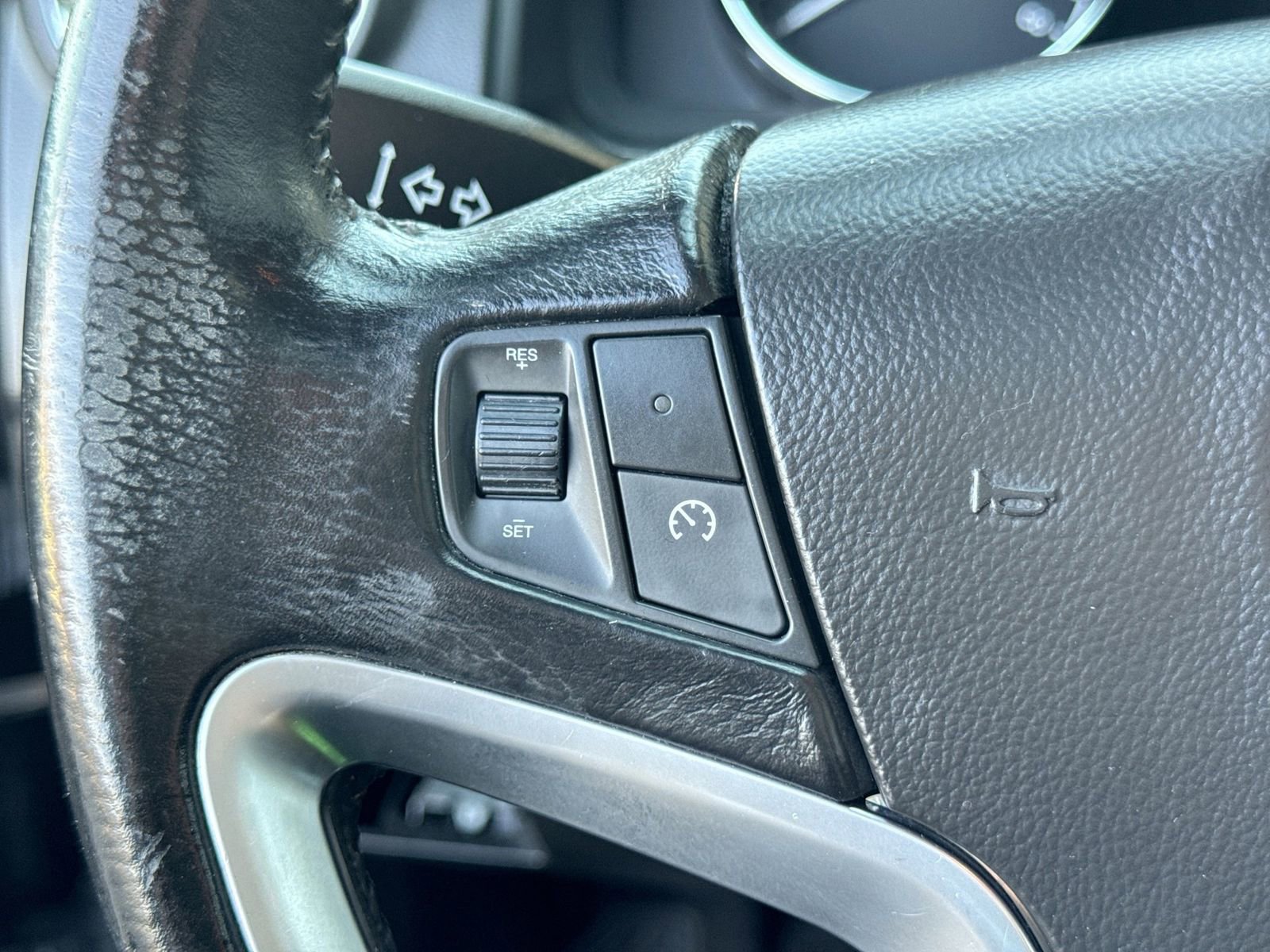 Used 2014 Chevrolet Captiva Sport LT w/ Convenience Package FWD image 27