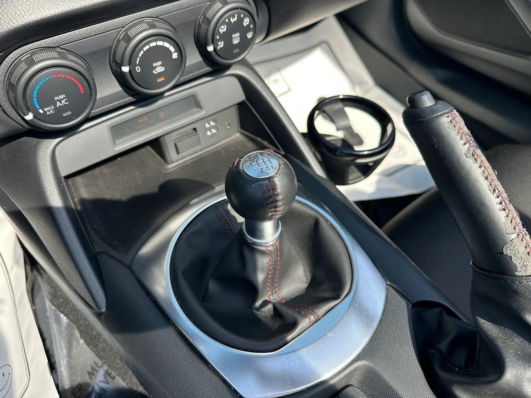 Used 2016 MAZDA MX-5 Miata Club image 19