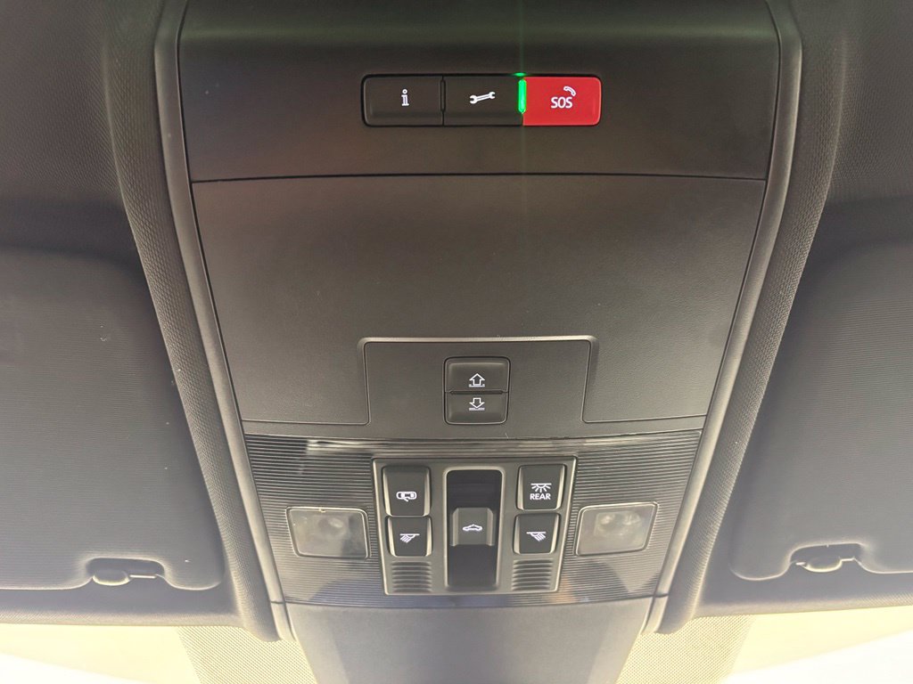 Used 2023 Volkswagen Atlas Cross Sport SEL R-Line AWD/4WD image 28