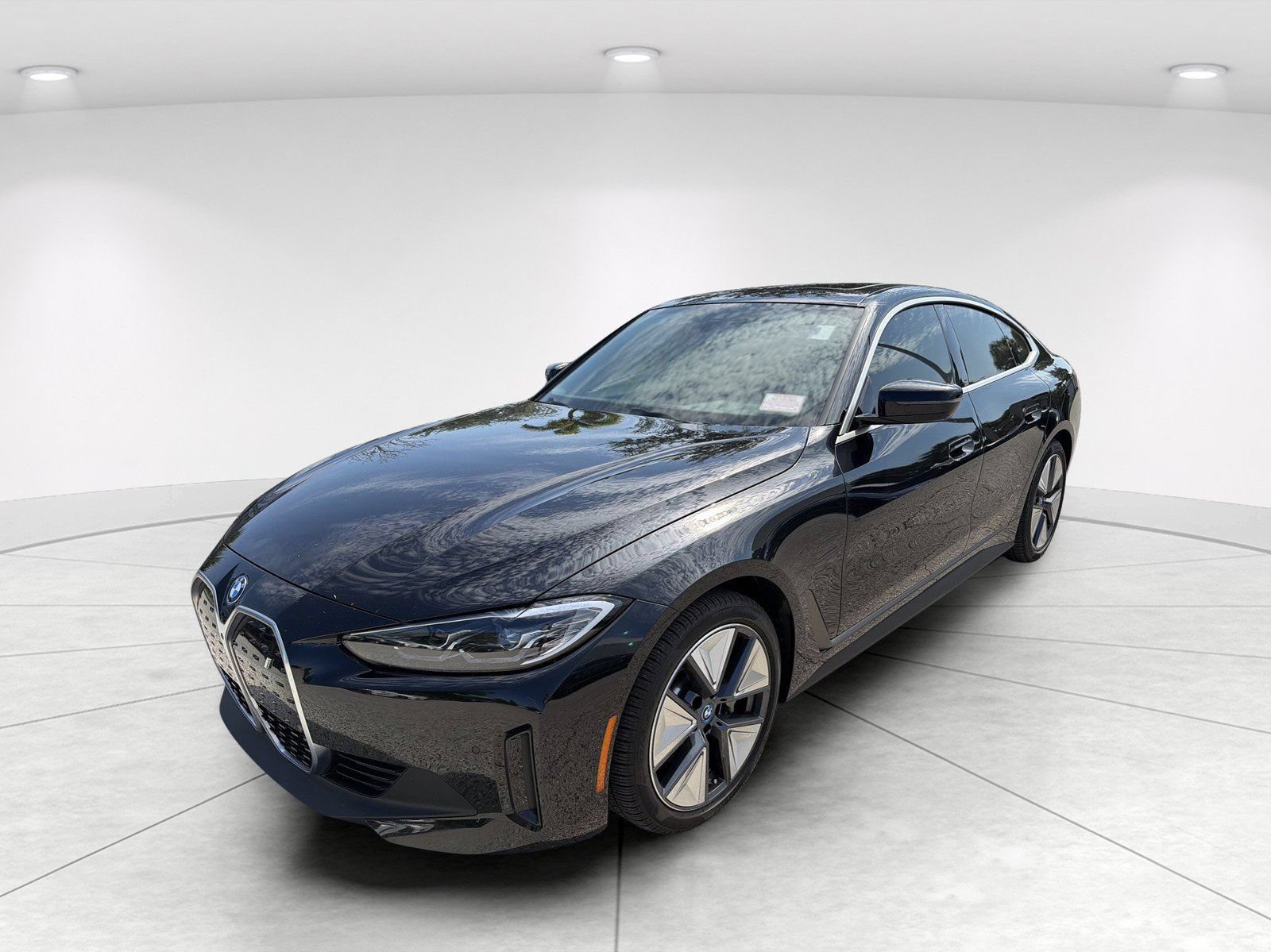 Used 2023 BMW i4 eDrive35 w/ Parking Assistance Package RWD image 8