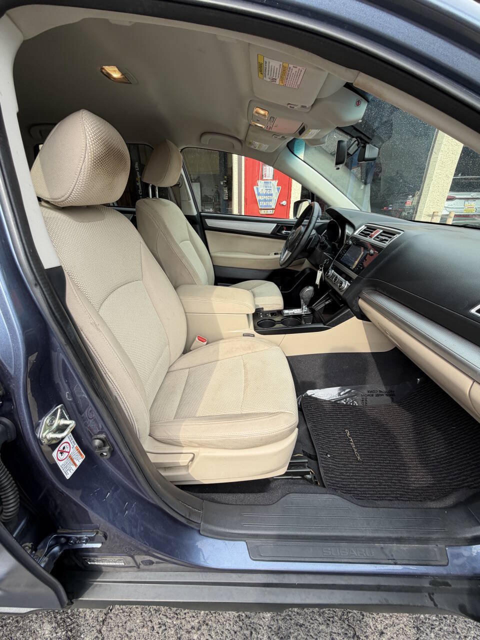 Used 2017 Subaru Outback 2.5i Premium AWD/4WD image 28