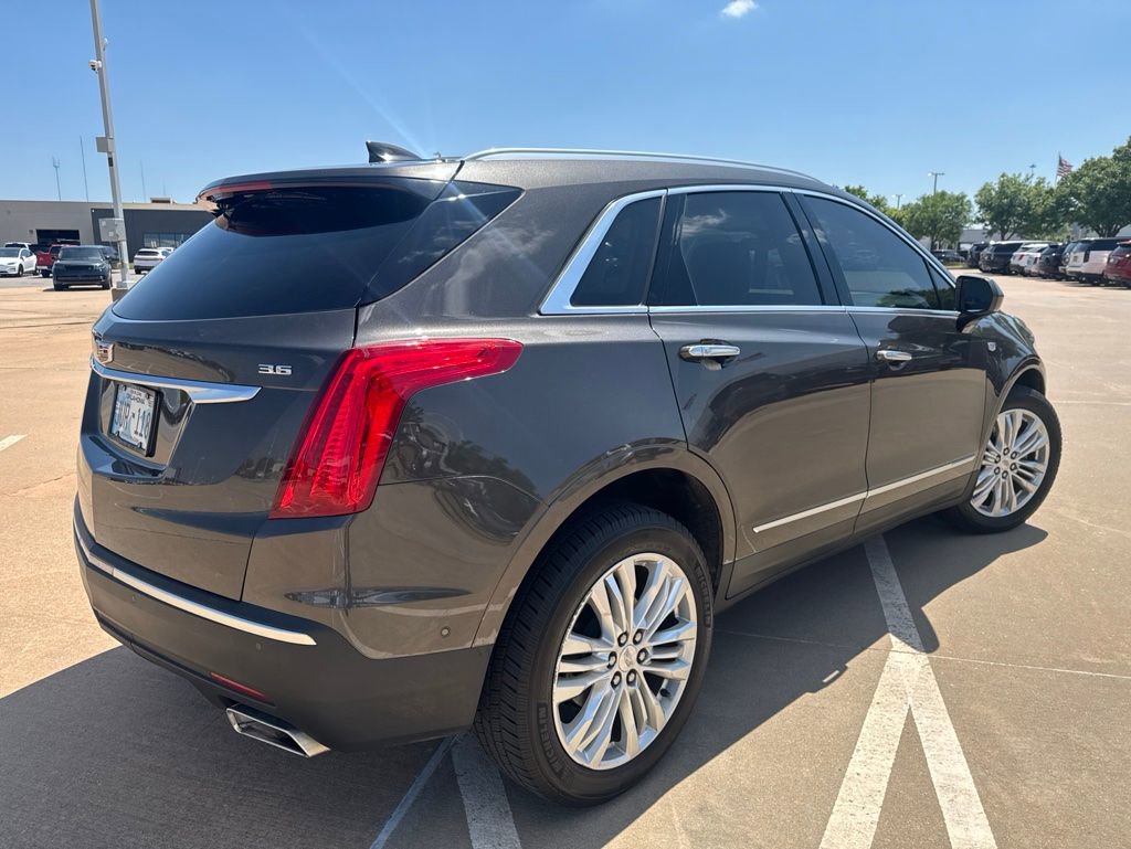 Used 2019 Cadillac XT5 Premium Luxury w/ Driver Assist Package FWD image 2
