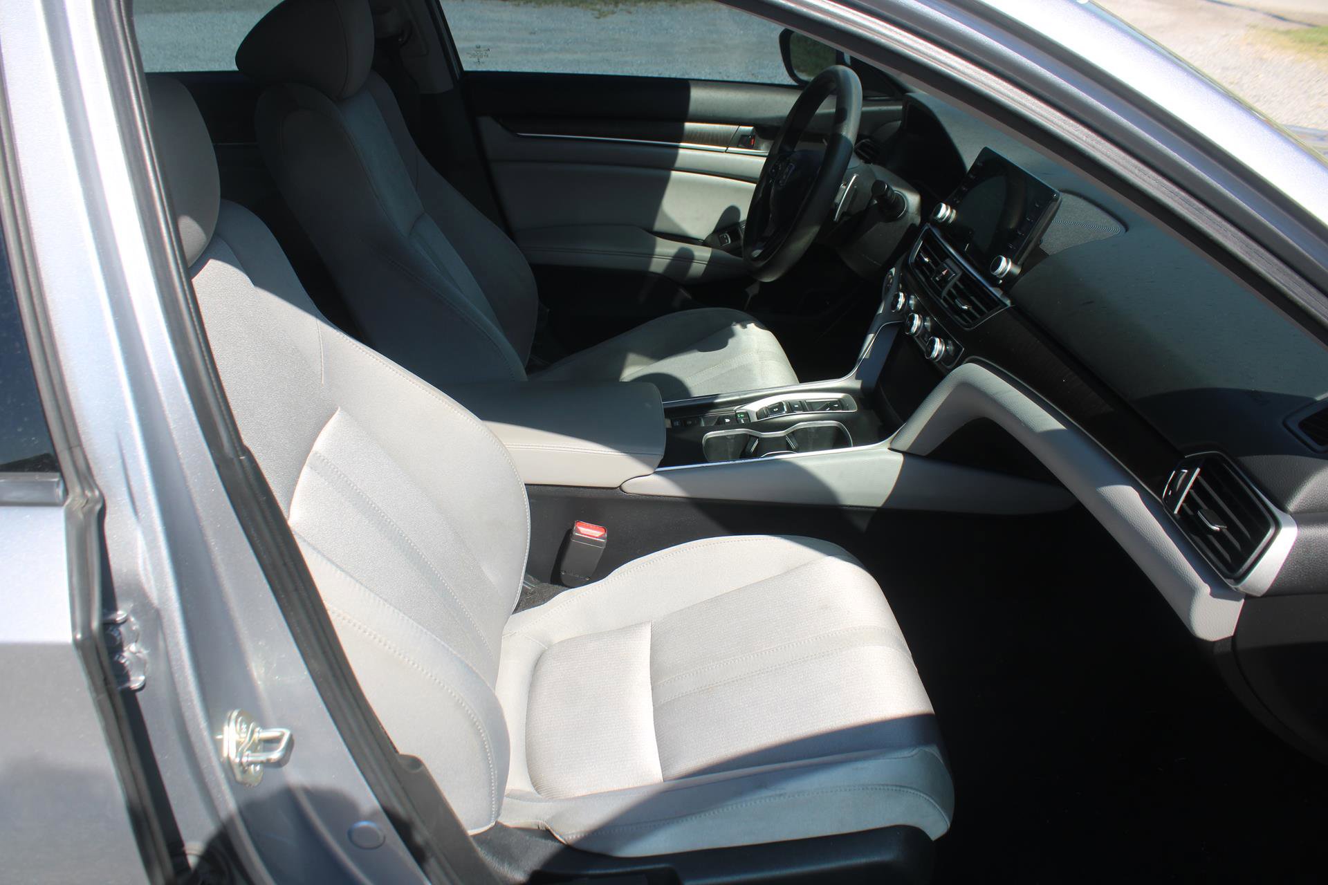 Used 2020 Honda Accord EX image 21