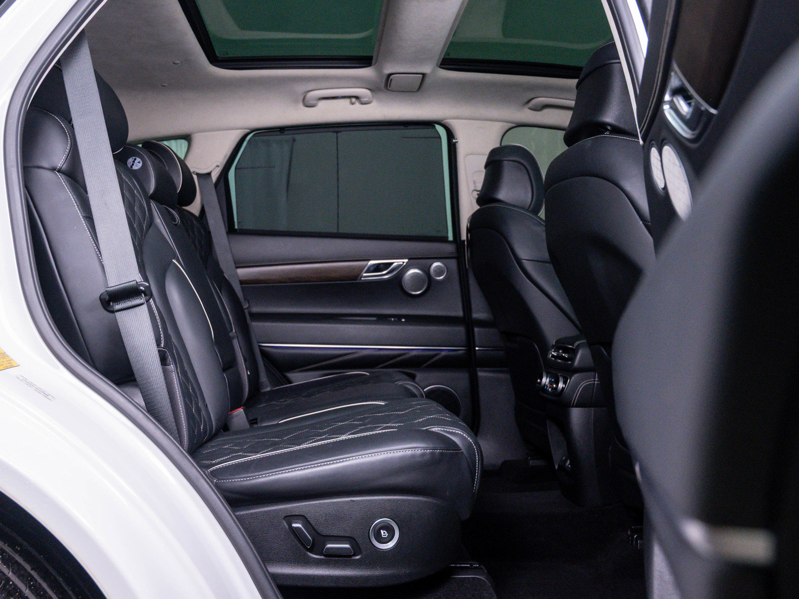 Used 2023 Genesis GV80 3.5T Prestige w/ Prestige Package image 12