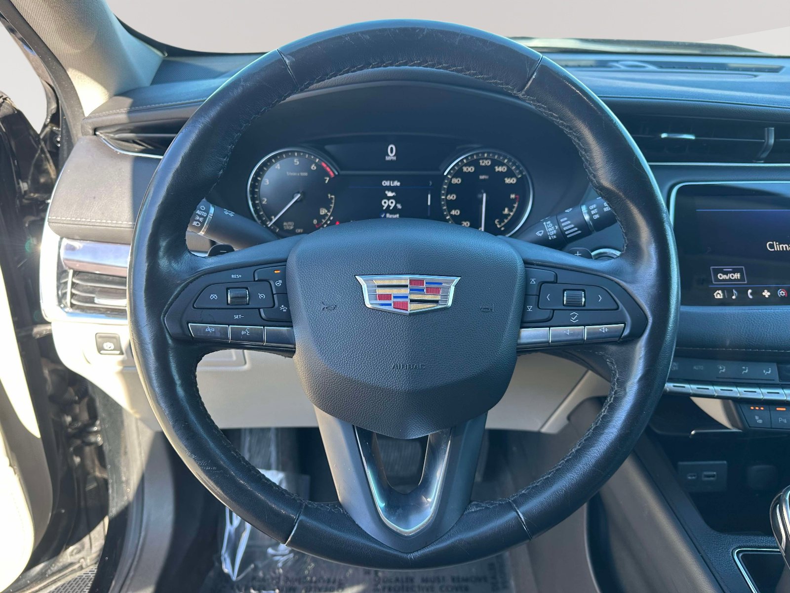 Used 2020 Cadillac XT4 Luxury w/ Cold Weather Package image 16