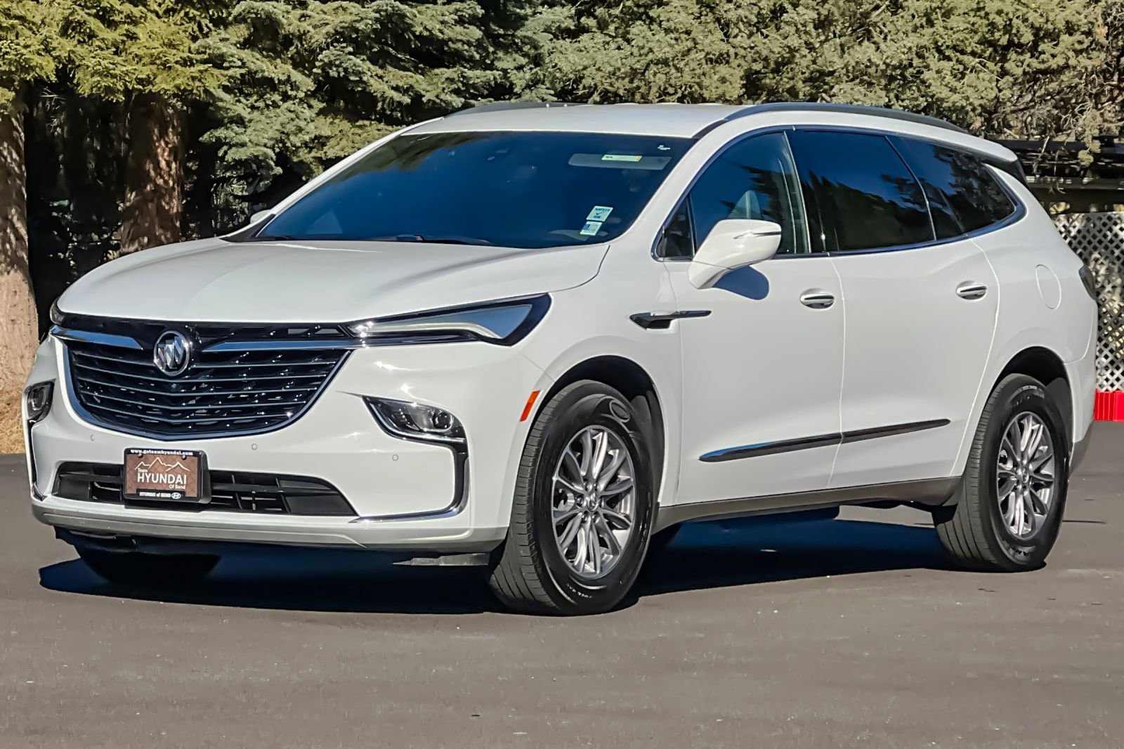 Used 2024 Buick Enclave Premium image 9