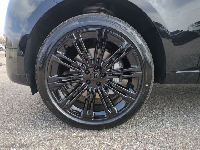 New 2026 Land Rover Range Rover SE image 21