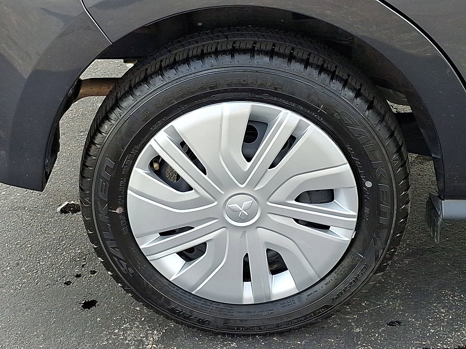 Used 2024 Mitsubishi Mirage ES image 10