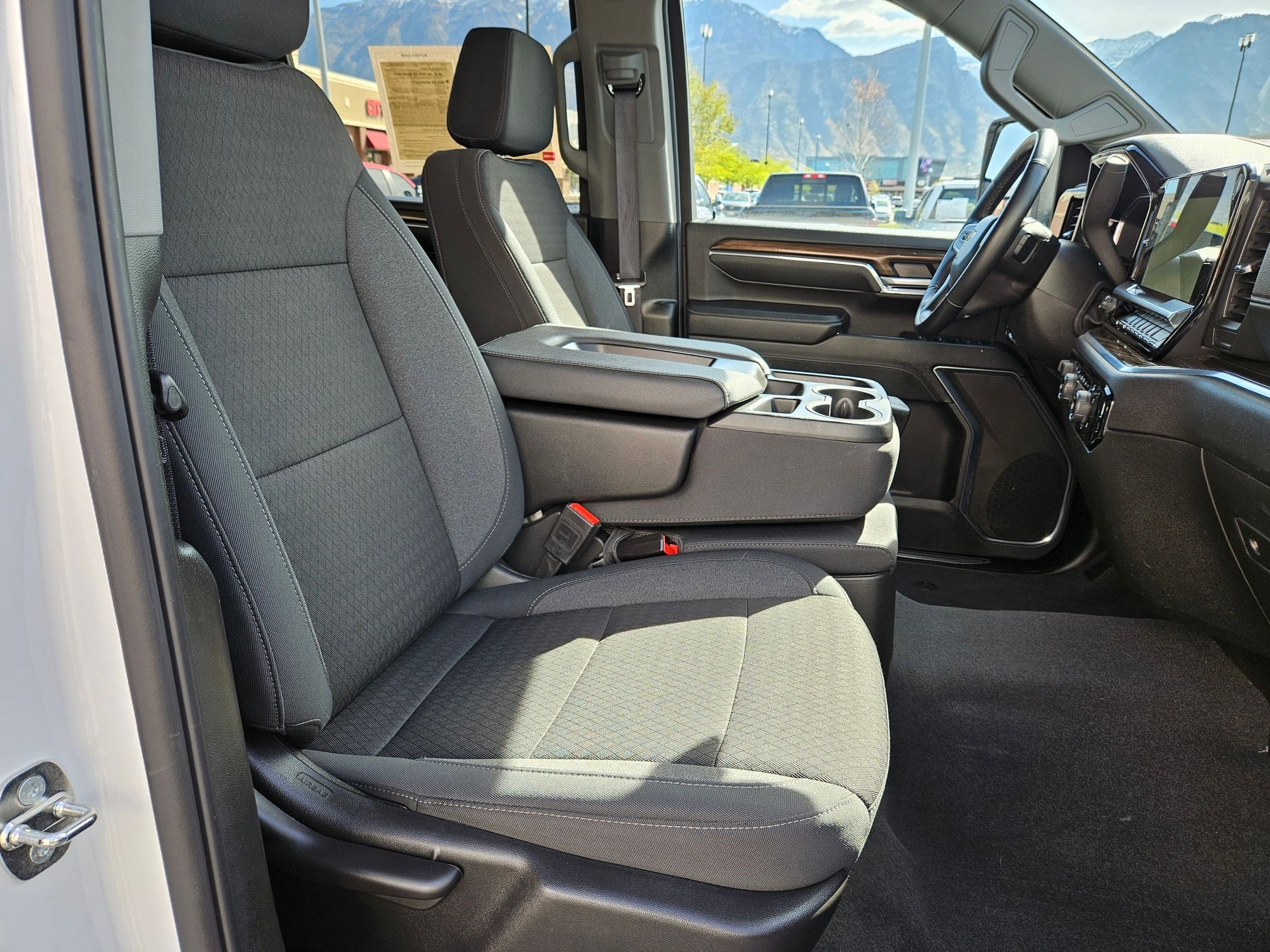 Used 2024 Chevrolet Silverado 3500 LT w/ Convenience Package image 34