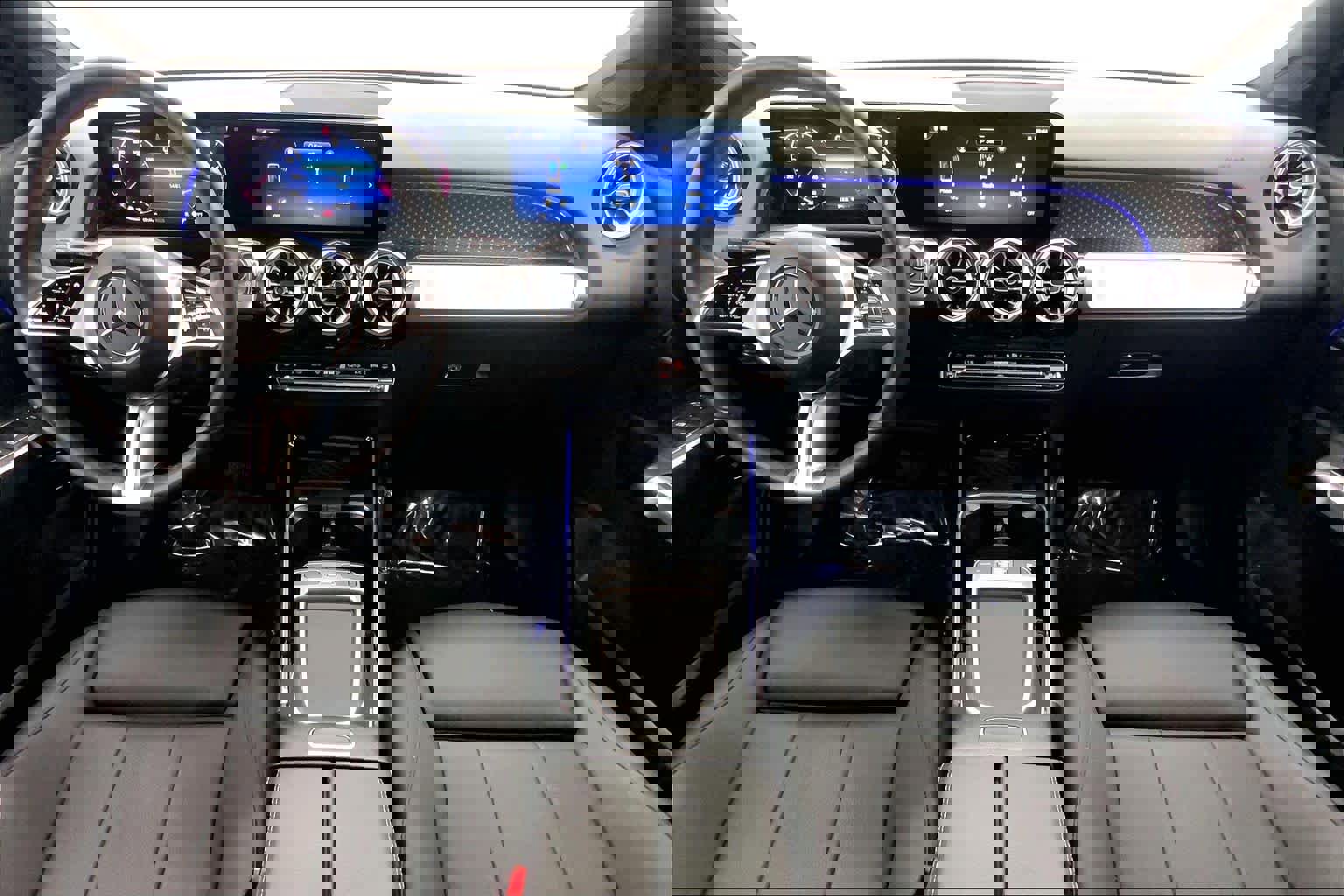 Used 2025 Mercedes-Benz GLB 250 image 18