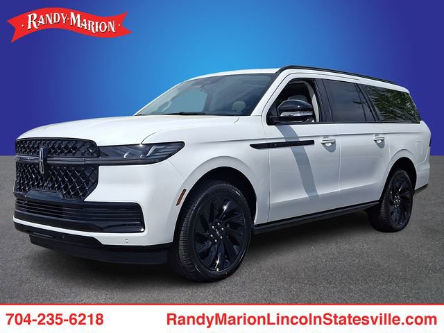 New 2026 Lincoln Navigator L Reserve w/ Jet Appearance Package AWD/4WD image 1