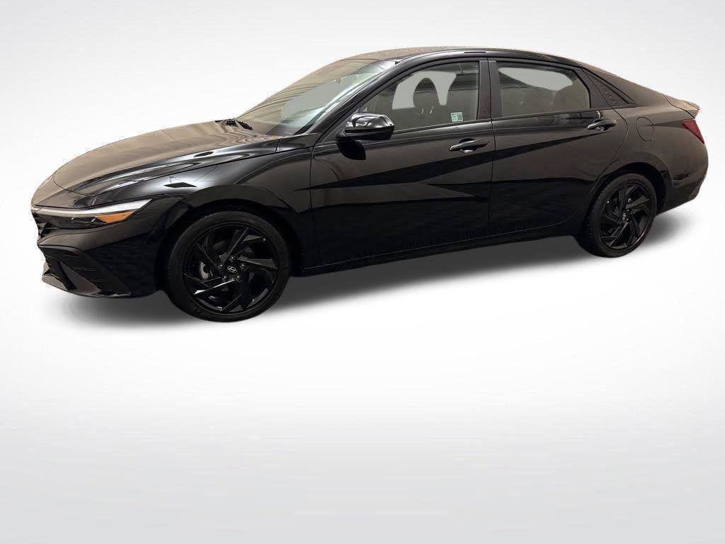 New 2026 Hyundai Elantra Sport FWD image 7