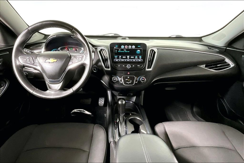 Used 2017 Chevrolet Malibu LT w/ Driver Confidence Package image 13