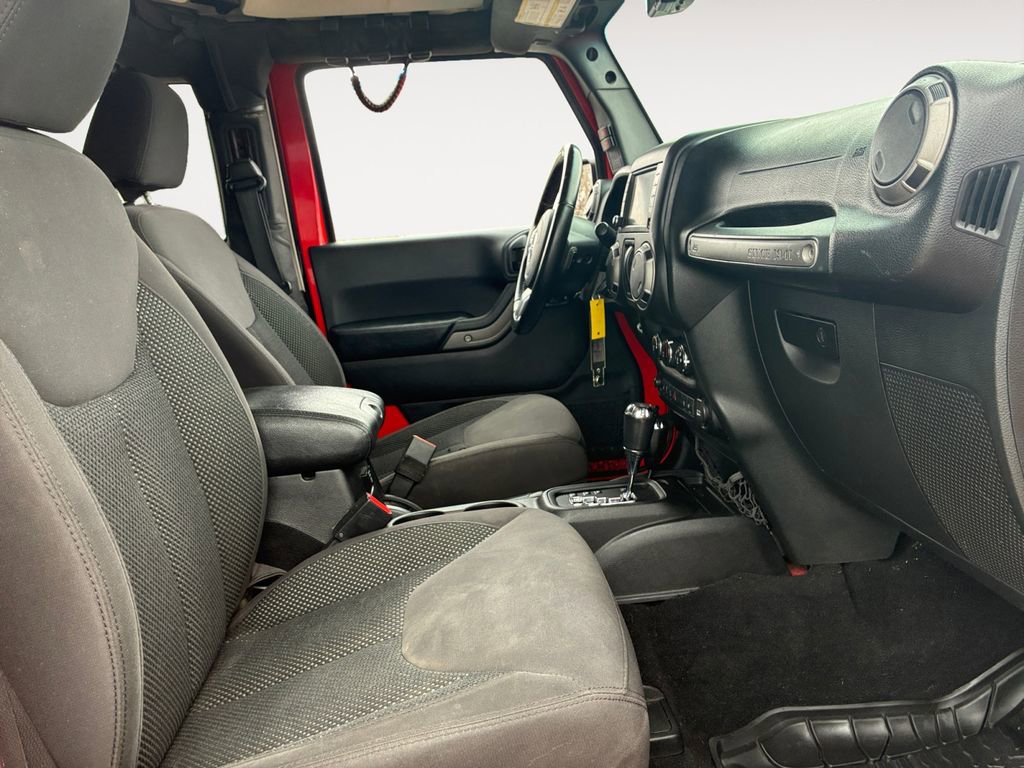 Used 2016 Jeep Wrangler Sport image 15