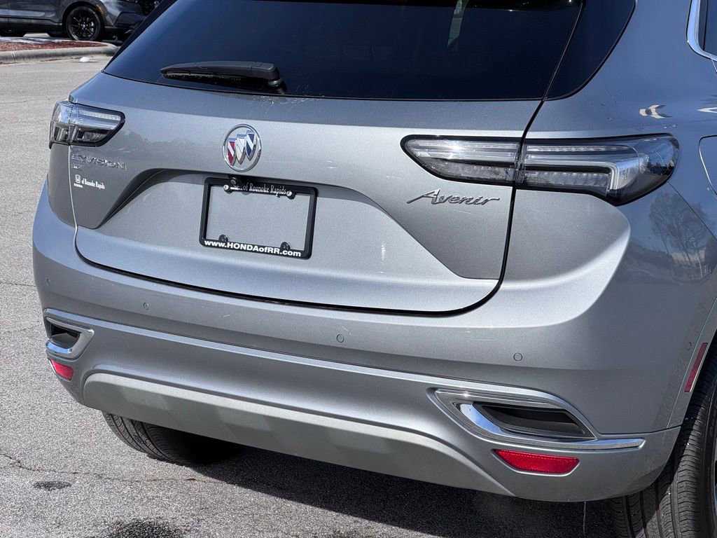 Used 2023 Buick Envision Avenir image 43