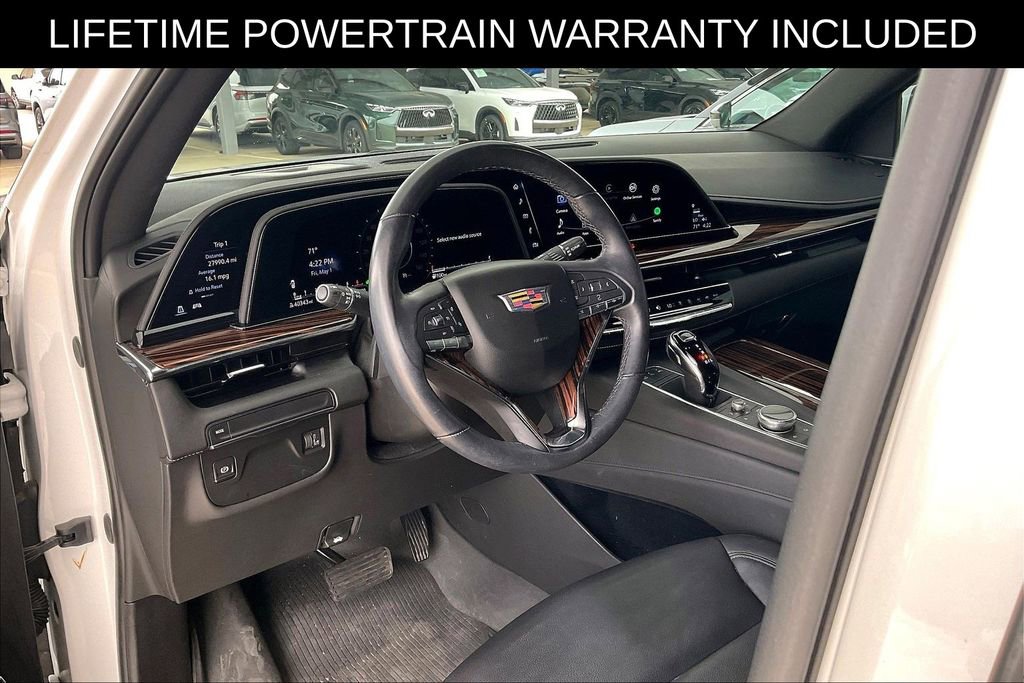 Used 2024 Cadillac Escalade Luxury RWD image 13