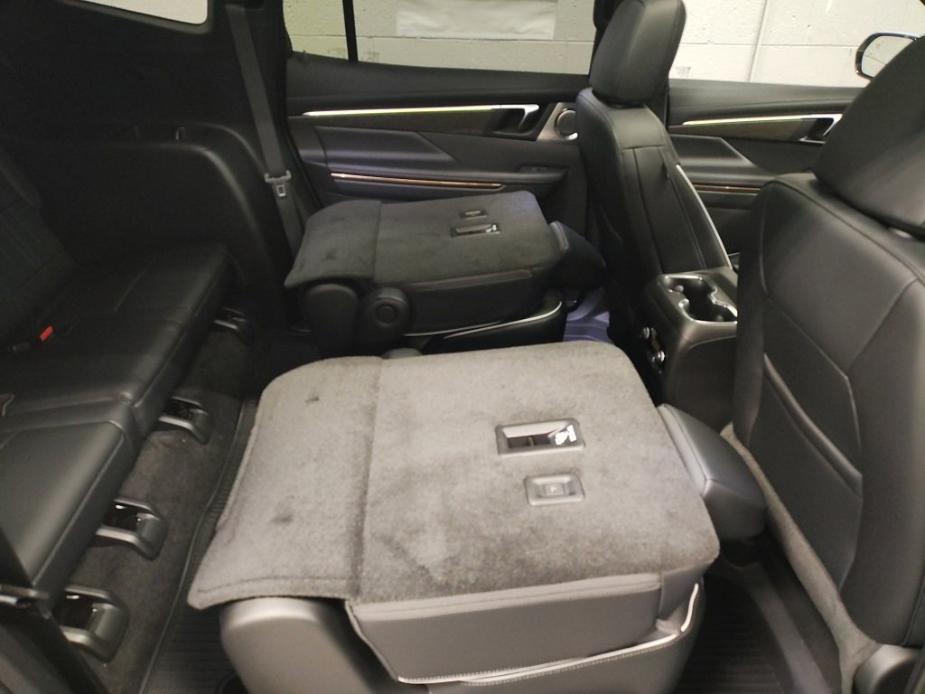 New 2026 Buick Enclave Avenir w/ Super Cruise Package image 13