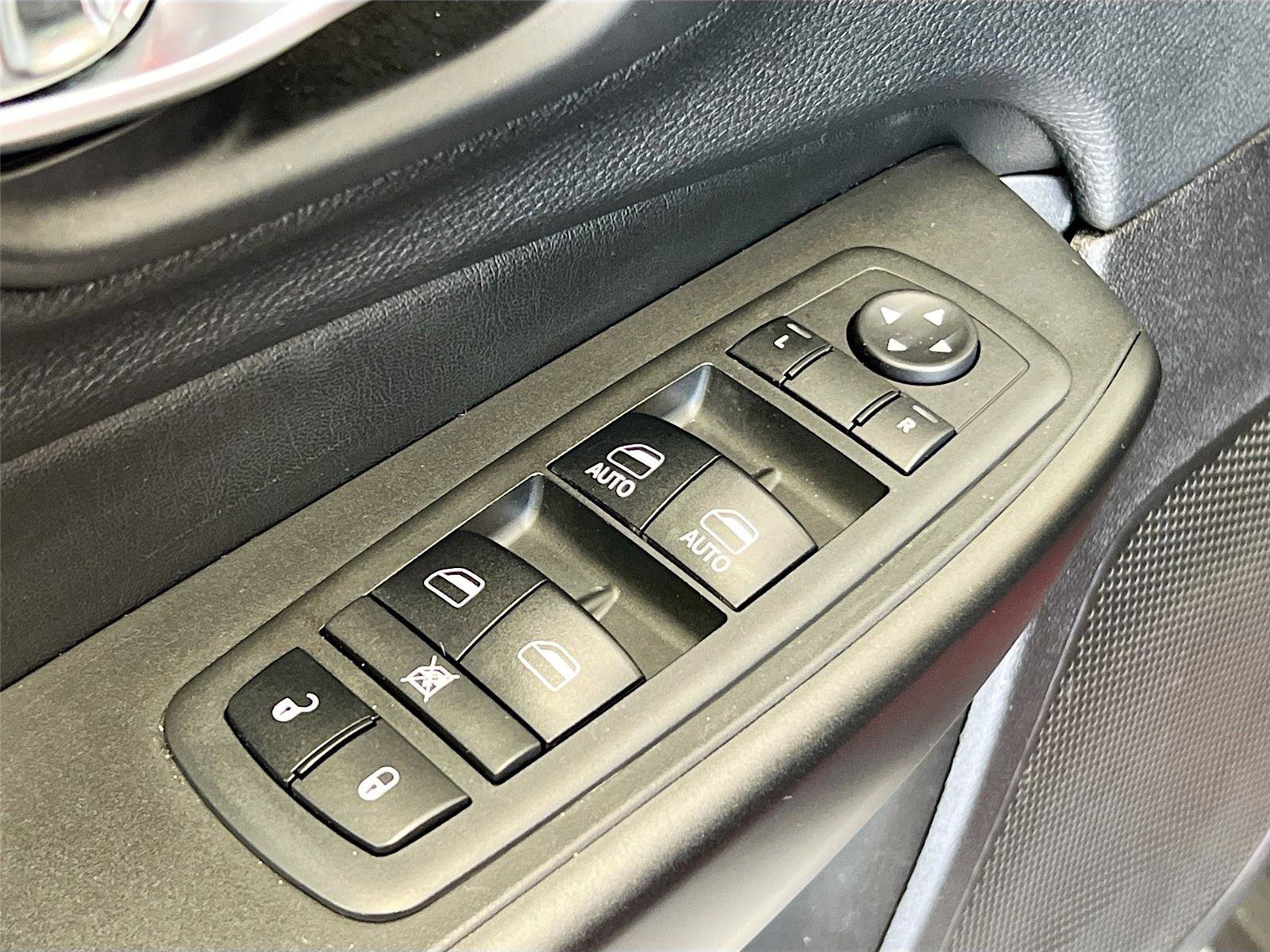 Used 2019 Jeep Cherokee Trailhawk w/ Comfort/Convenience Group image 20