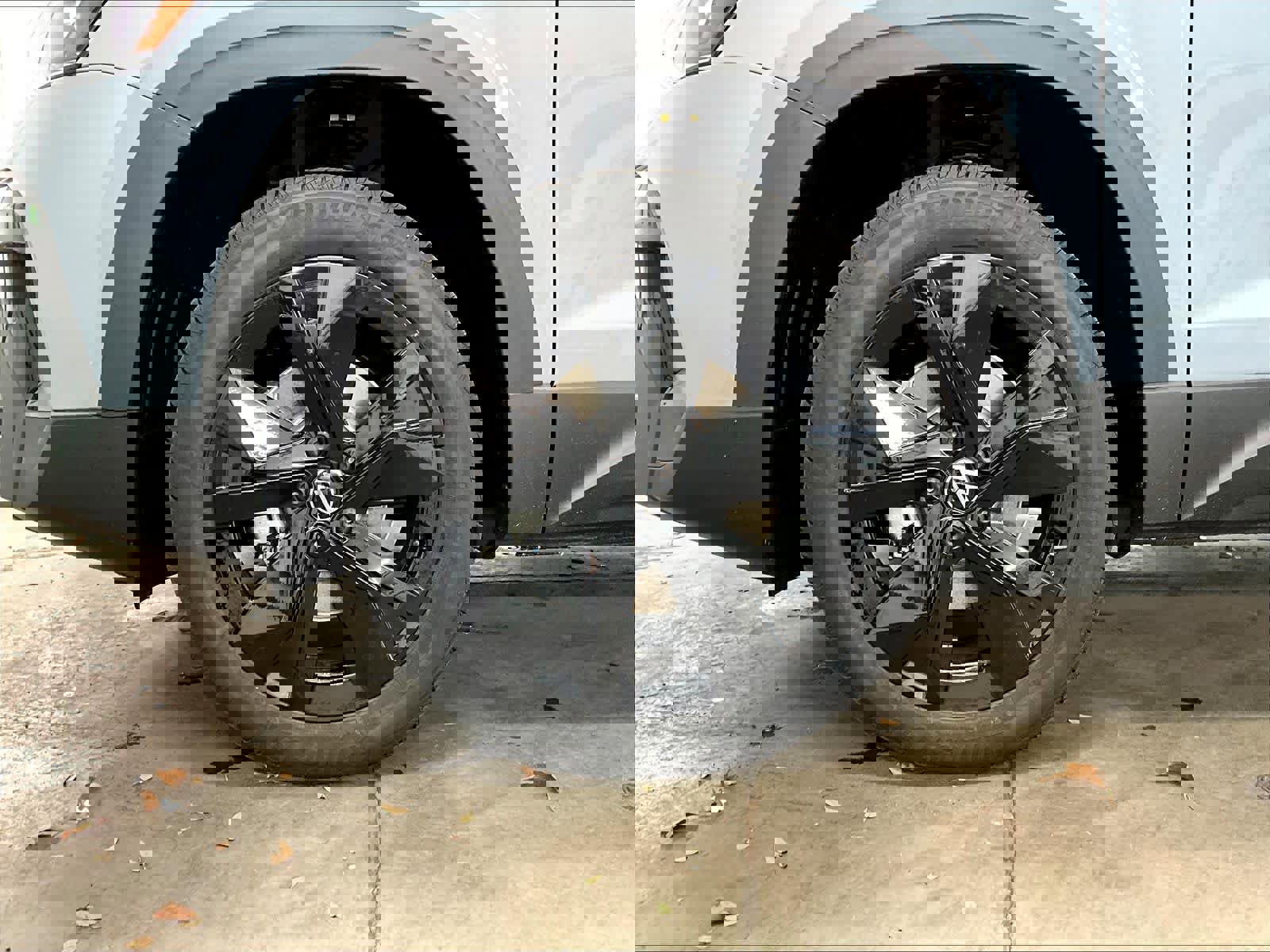 New 2026 Volkswagen Taos SE image 14