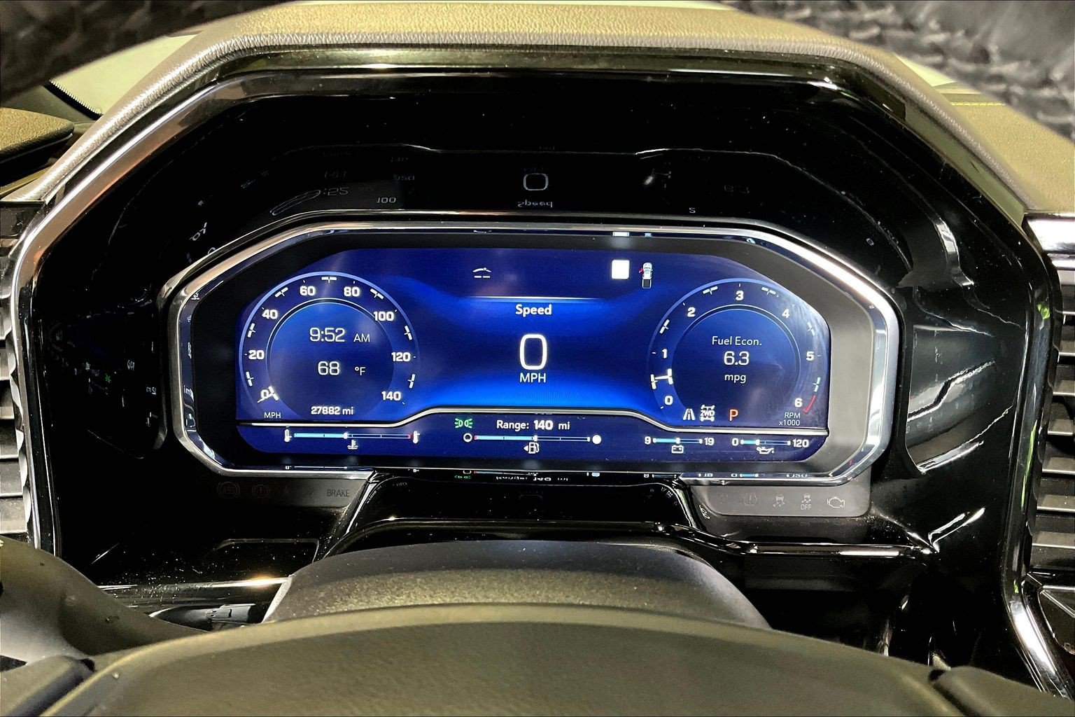 Used 2023 Chevrolet Silverado 1500 ZR2 w/ Technology Package AWD/4WD image 14