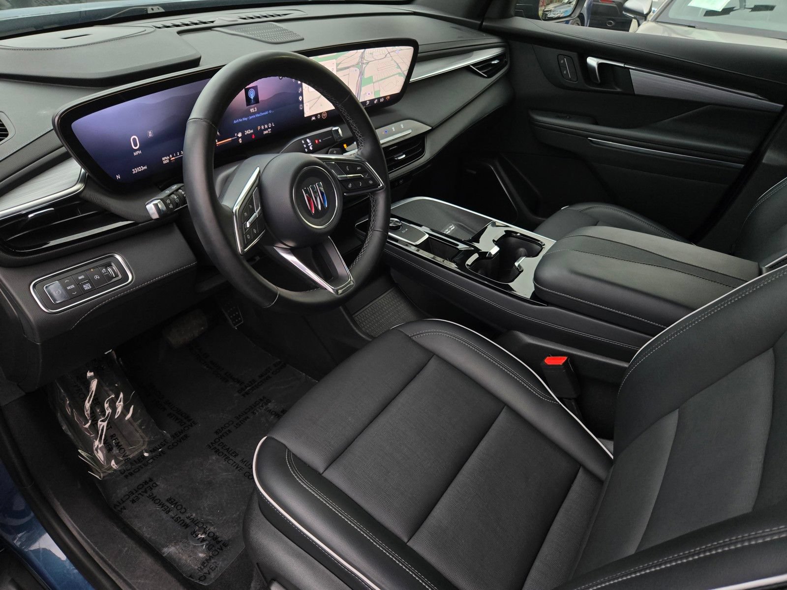 Used 2025 Buick Enclave Preferred AWD/4WD image 8