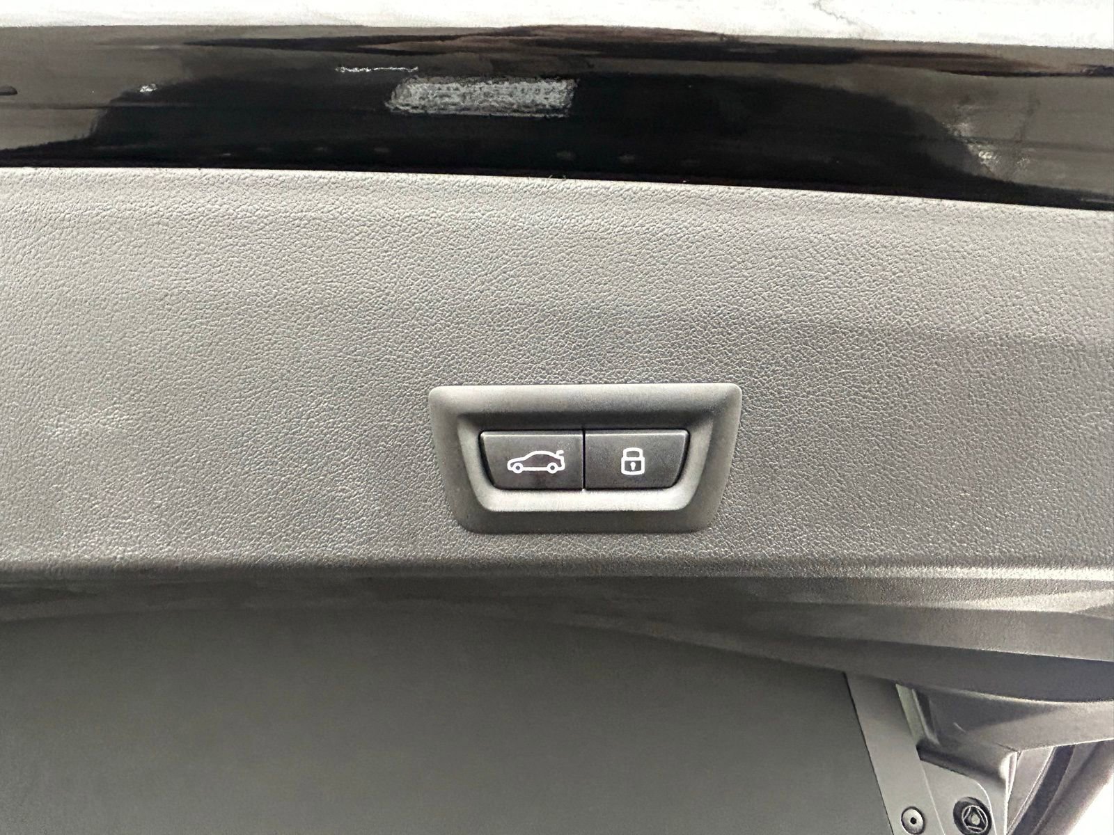 Used 2026 BMW XM Label Red image 39