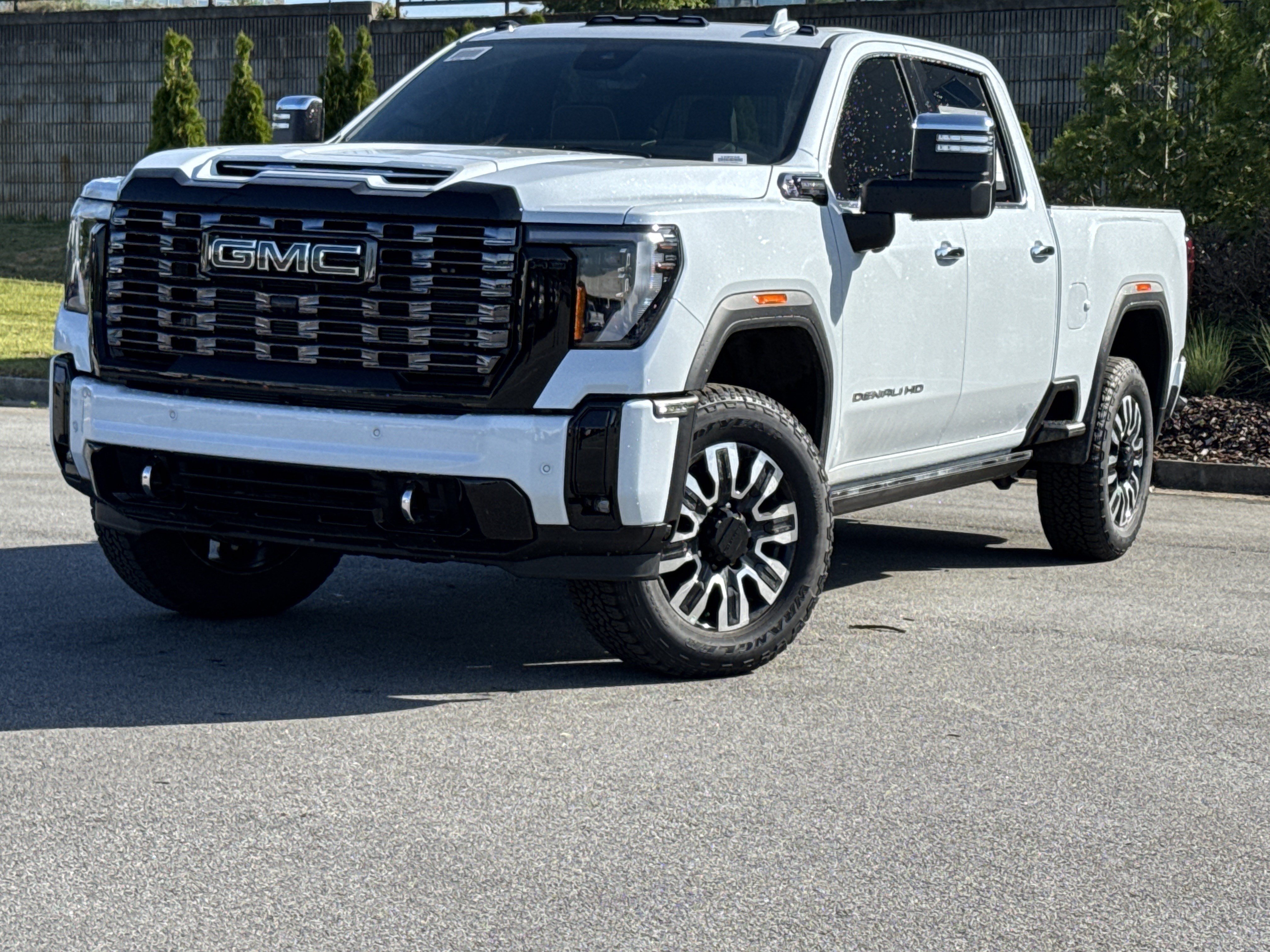 New 2026 GMC Sierra 2500 Denali Ultimate AWD/4WD image 5