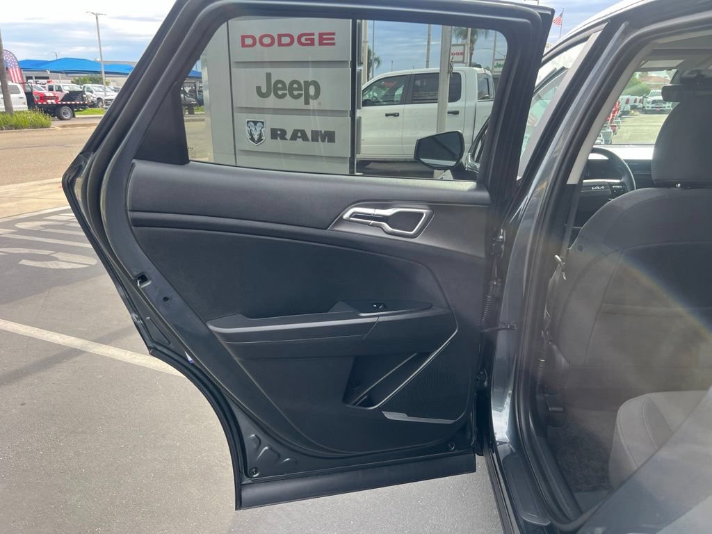 Used 2026 Kia Sportage LX FWD image 34
