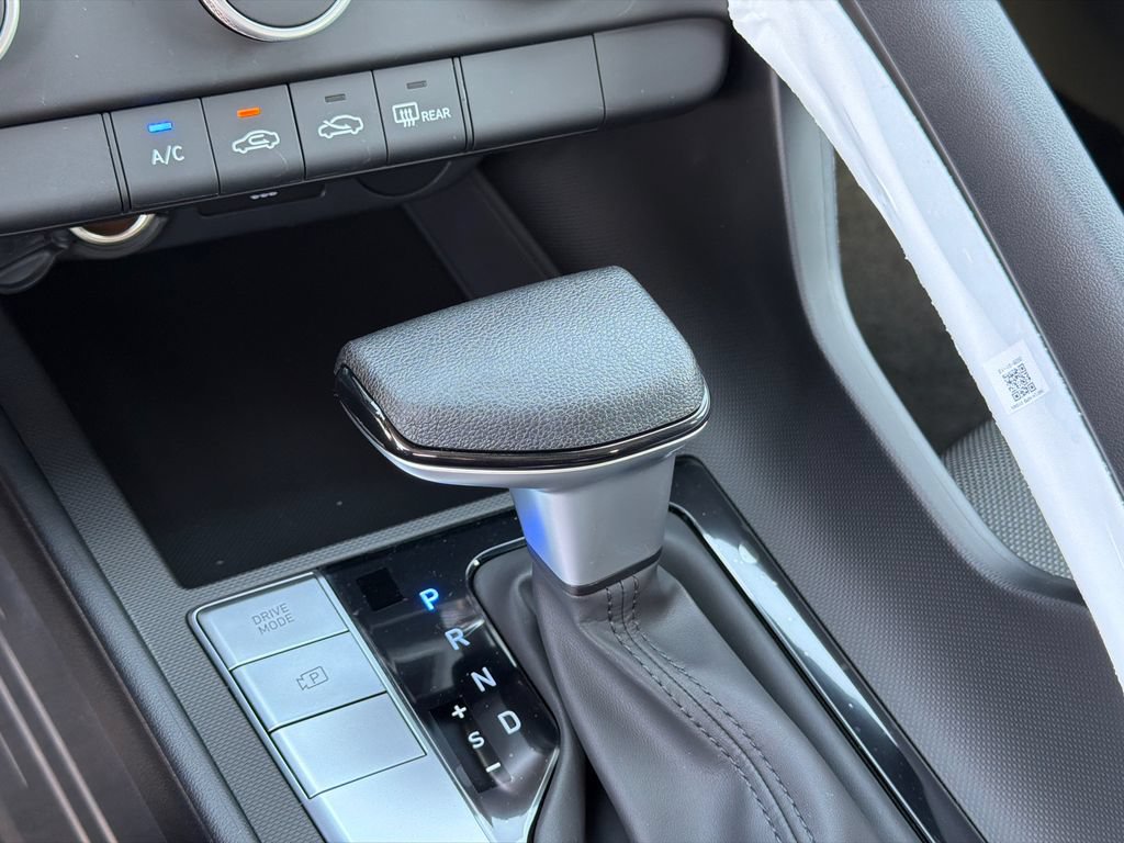 New 2026 Hyundai Elantra SE FWD image 21