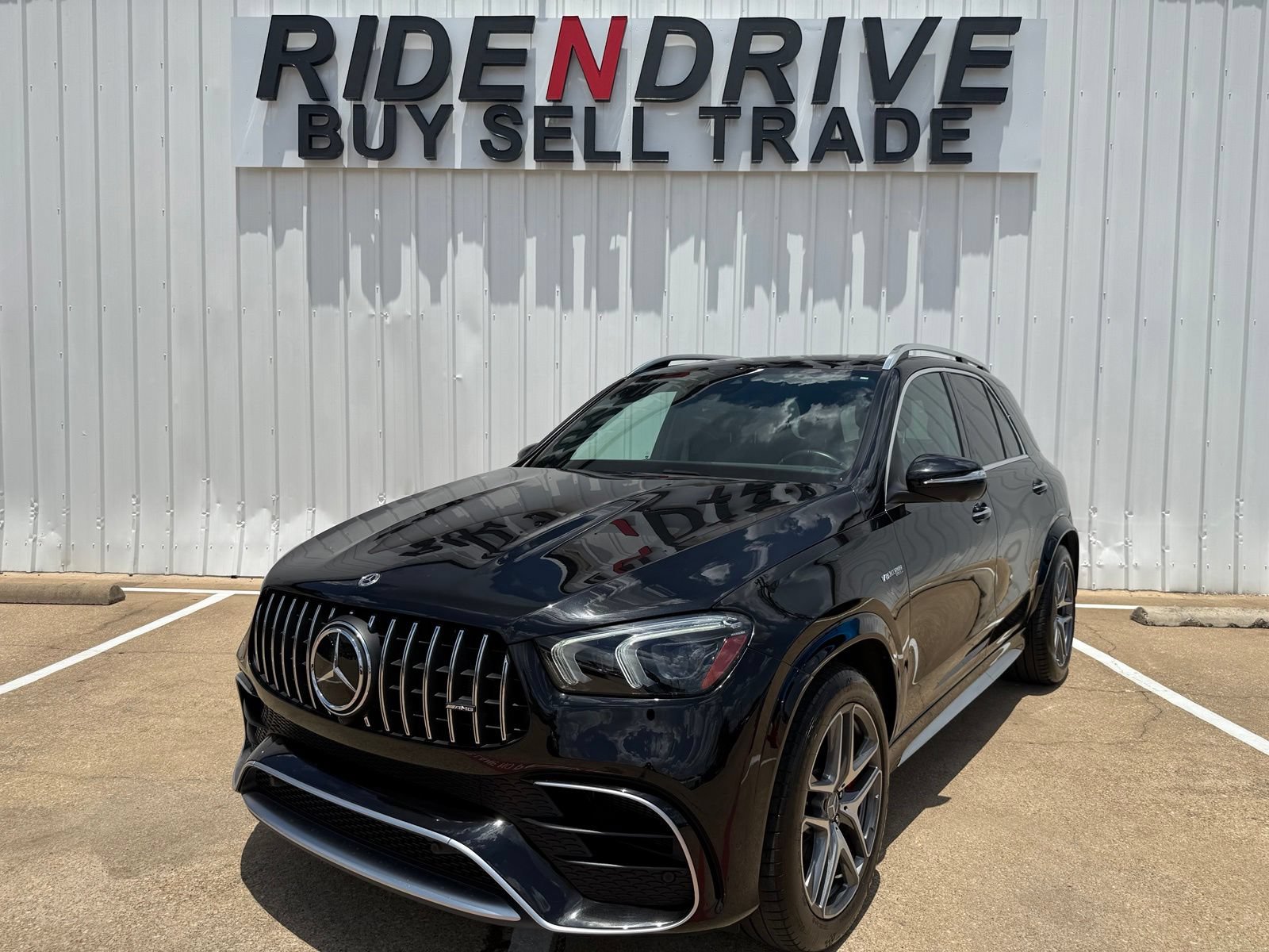 Used 2023 Mercedes-Benz GLE 63 AMG S image 1