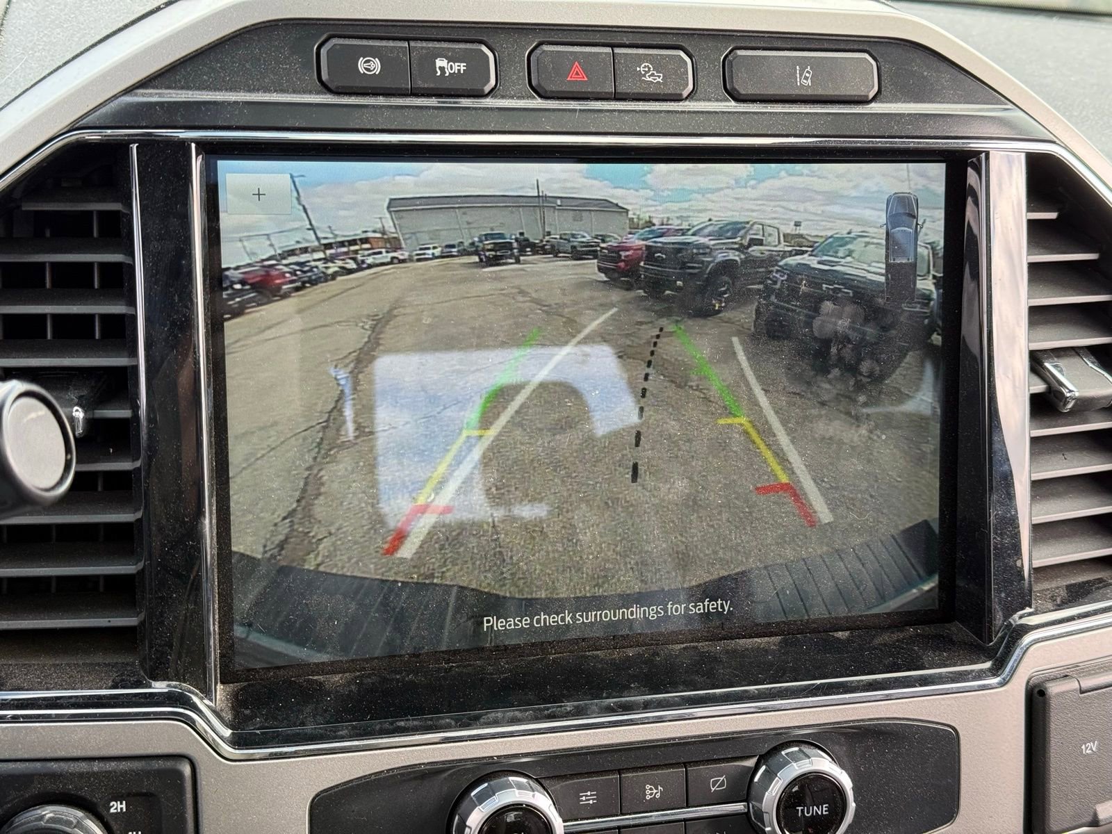 Used 2022 Ford F250 Lariat w/ Tremor Off-Road Package image 25