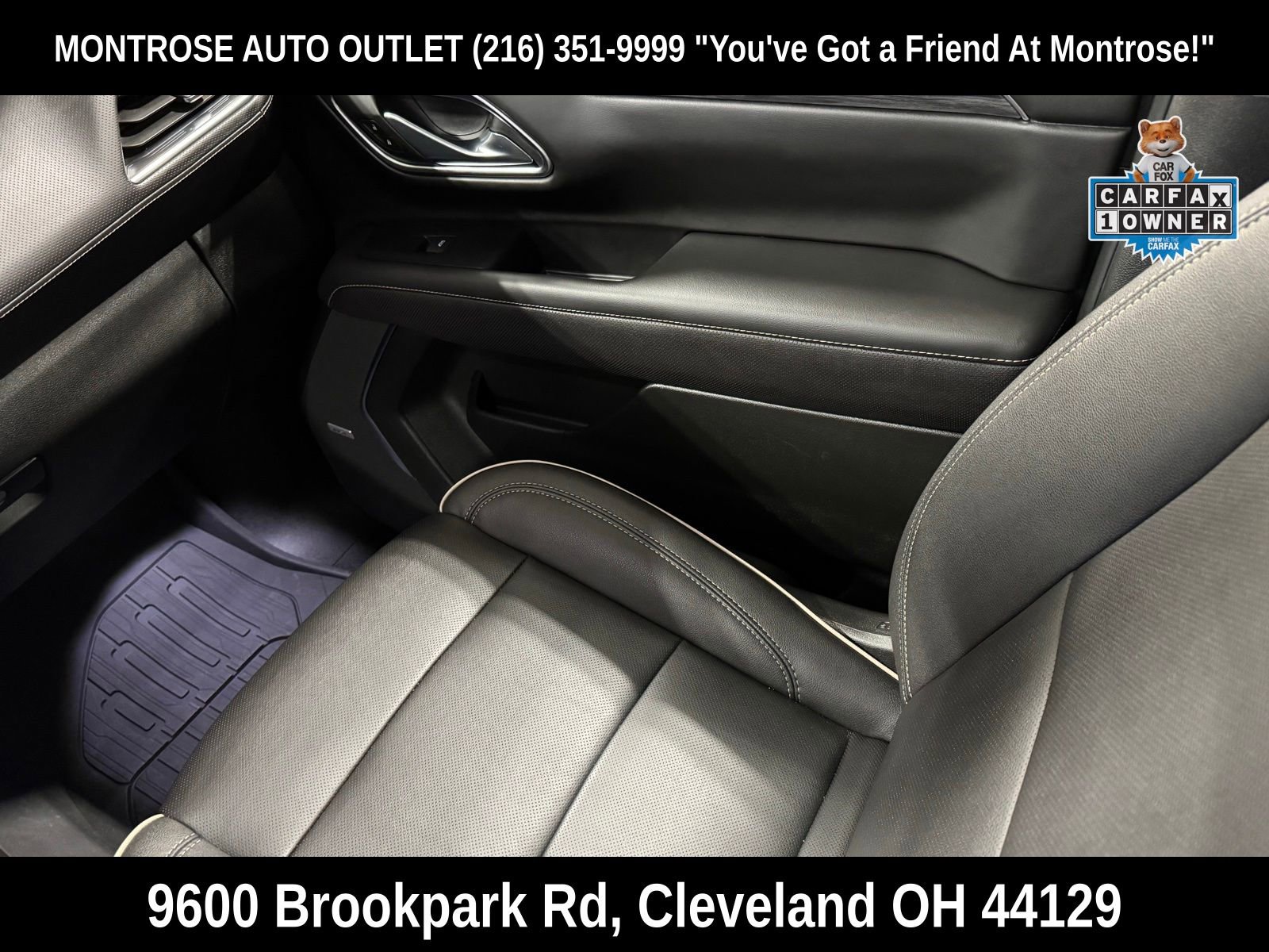 Used 2023 GMC Yukon XL SLT w/ SLT Premium Package image 41