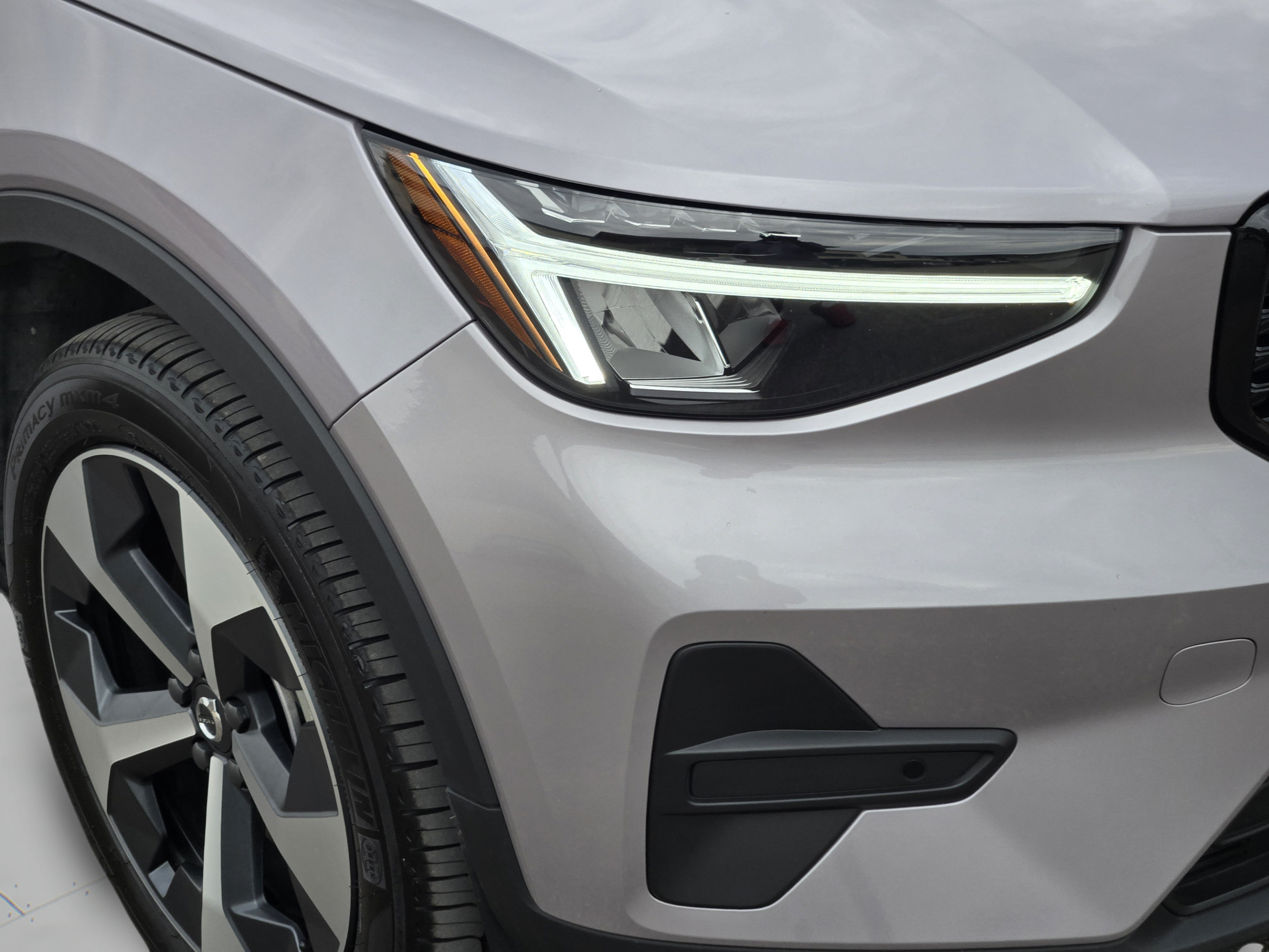 Certified 2026 Volvo XC40 B4 Core w/ Climate Package FWD image 35