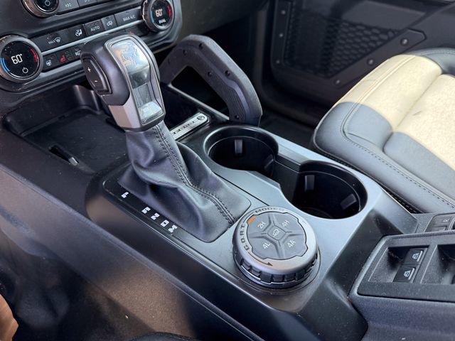 Used 2025 Ford Bronco Badlands image 13