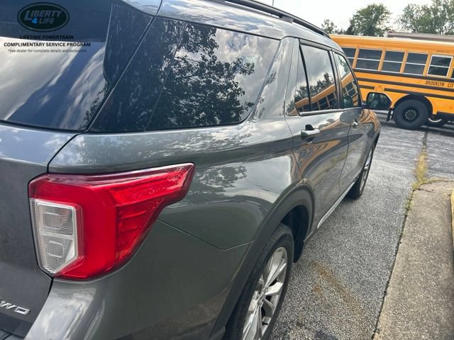 Used 2023 Ford Explorer XLT w/ Equipment Group 202A AWD/4WD image 7