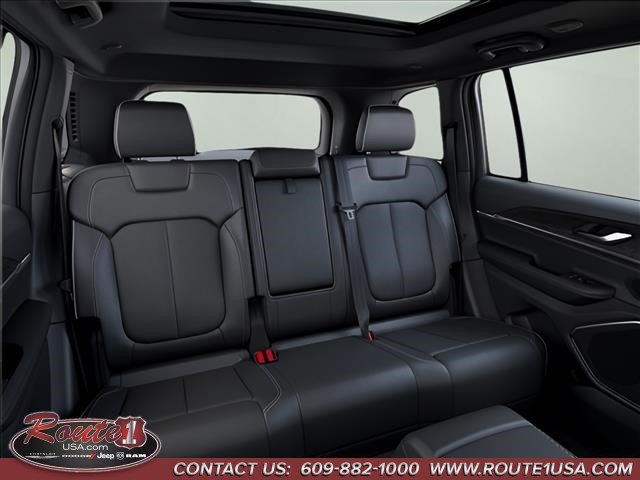 New 2026 Jeep Grand Cherokee Limited AWD/4WD image 16