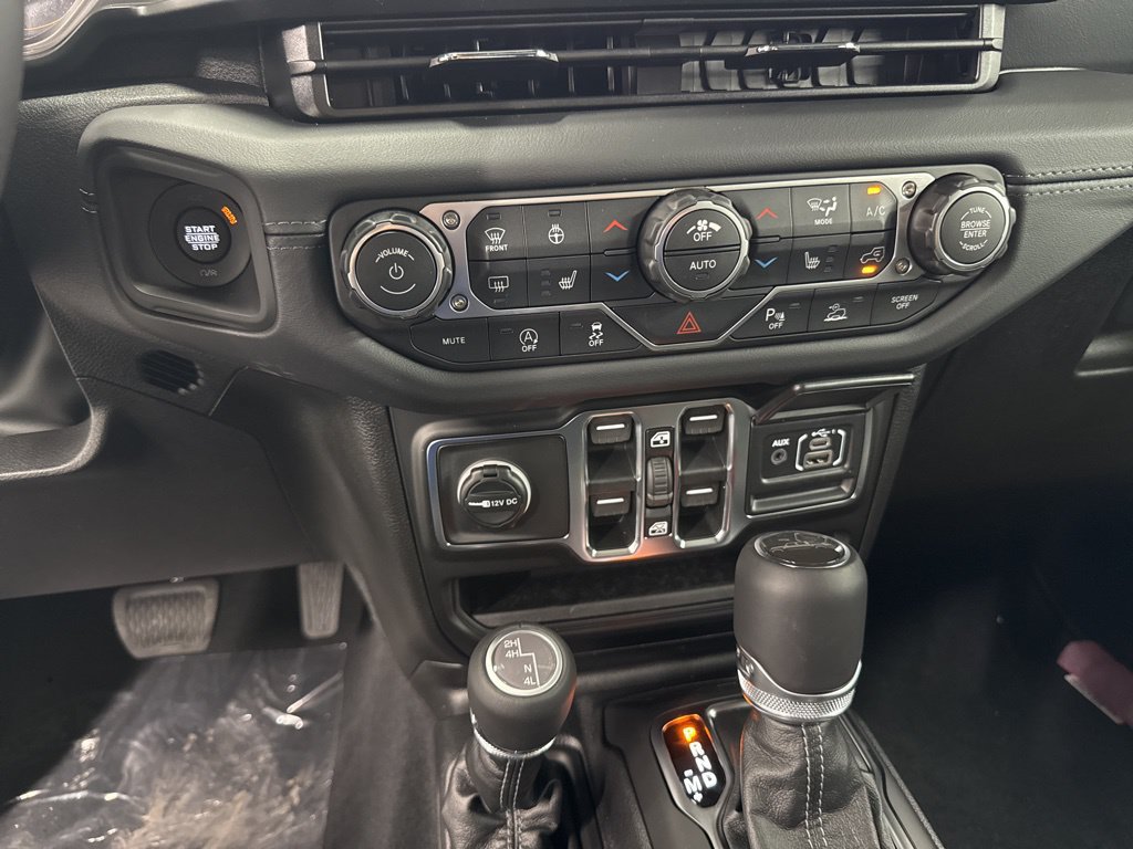 New 2026 Jeep Gladiator Sport AWD/4WD image 22