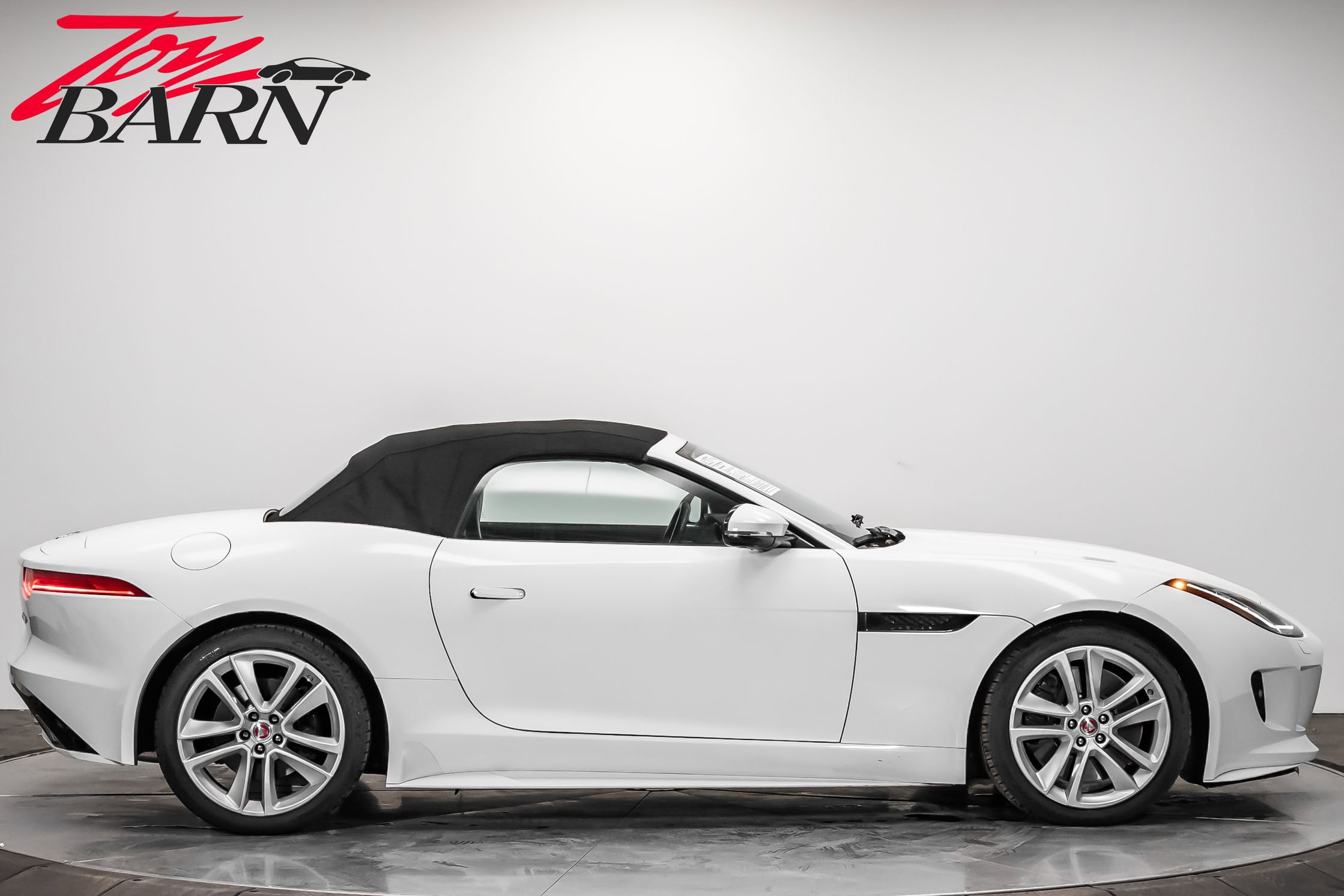 Used 2016 Jaguar F-TYPE S image 14