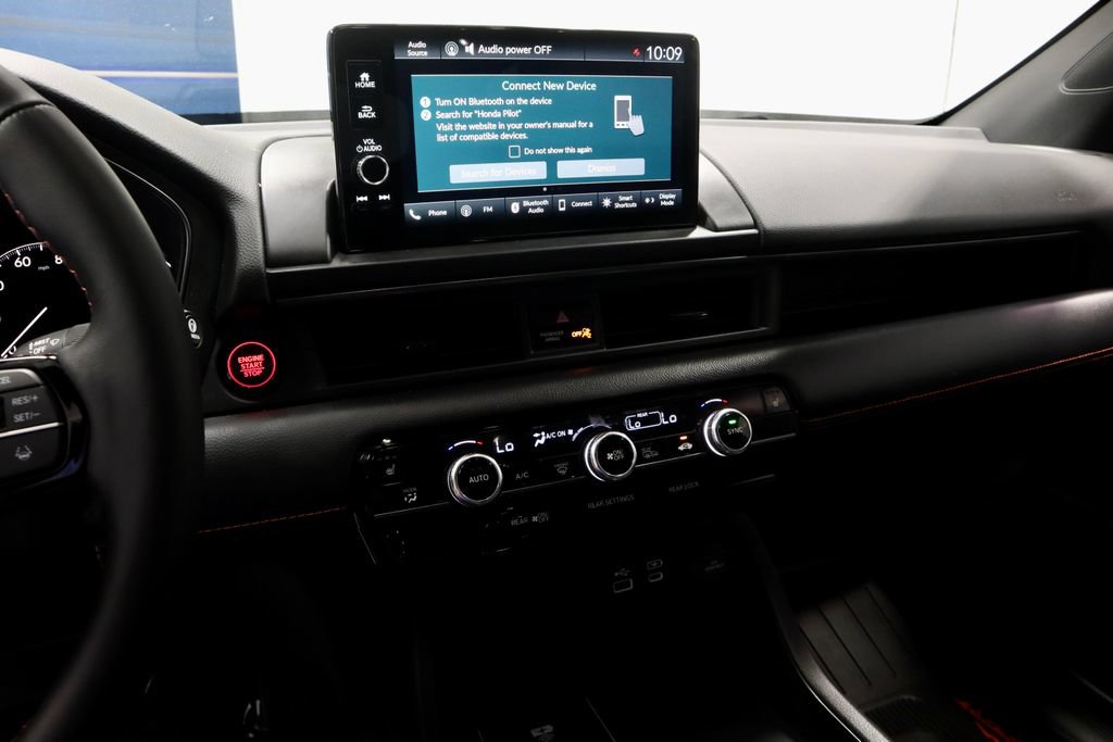 Used 2025 Honda Pilot TrailSport image 32