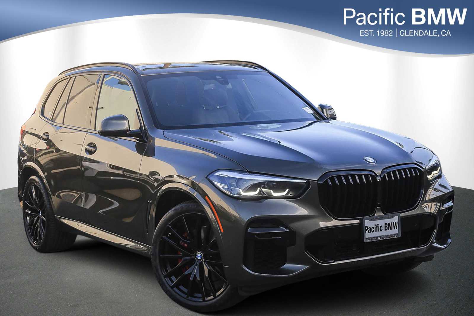 Certified 2022 BMW X5 sDrive40i w/ M Sport Package image 1