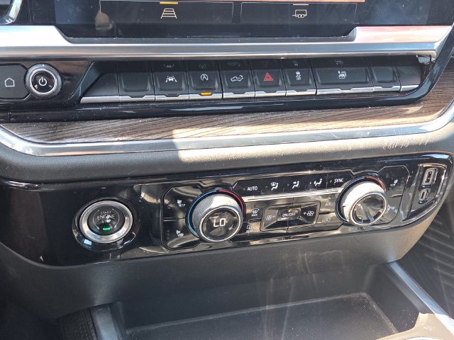 Used 2023 Chevrolet Silverado 1500 RST AWD/4WD image 25