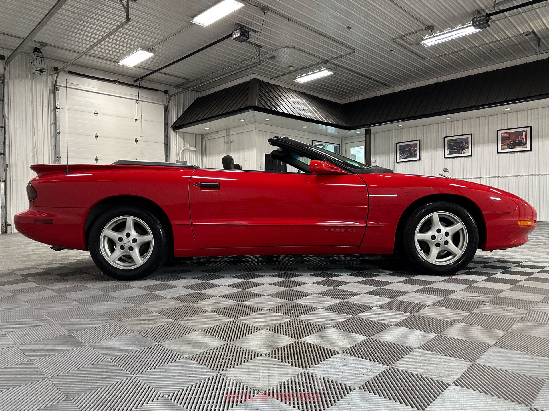 Used 1995 Pontiac Firebird Convertible RWD image 26