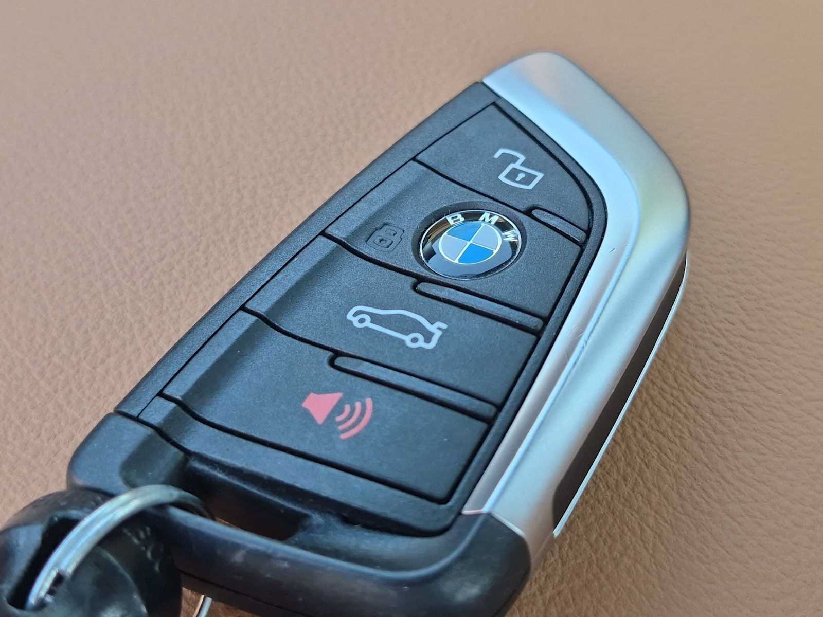 Used 2025 BMW 330i xDrive Sedan w/ Premium Package AWD/4WD image 37